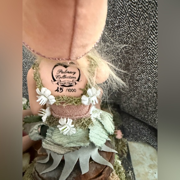 Palmary Collection Three Hearts Fairy’s - Picture 5 of 7